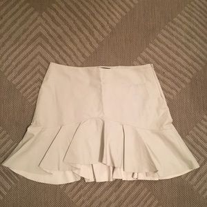 Zara white faux leather ruffle mini skirt